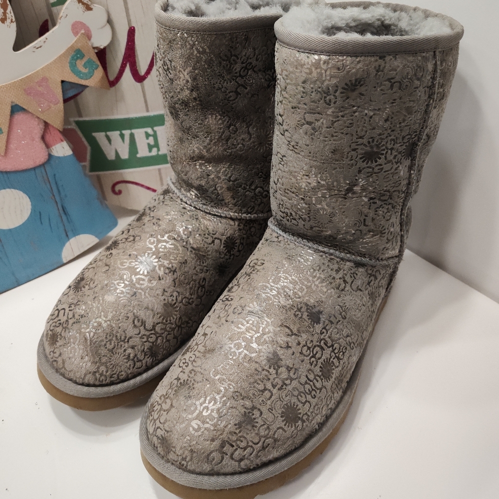 Rare Vintage Y2K UGG Australia Mid Calf Signature Monogram Suede Boots, 9 - Picture 5 of 16